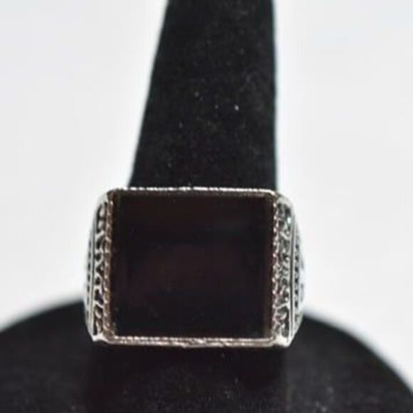NWT Black Enamel Inlay  Engraved Silver Tone Band Size 9 Retro Statement Ring - Picture 1 of 3